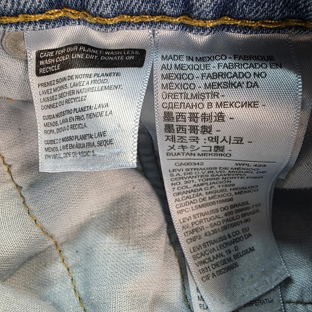 Levis 541 Athletic Taper Jeans Mens 40x32 Light Wash Denim 18181-0667